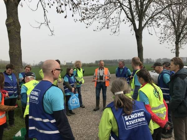 Das Projekt LIVES beseitigt 500 kg Abfall, um ein Bewusstsein für die „Plastiksuppe“ zu schaffen.